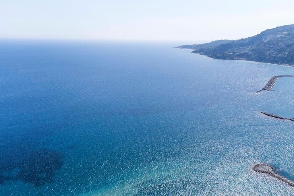 Ferienwohnung Il Grande Blu - Vista Panoramica Sul Golfo Ospedaletti Exterior foto
